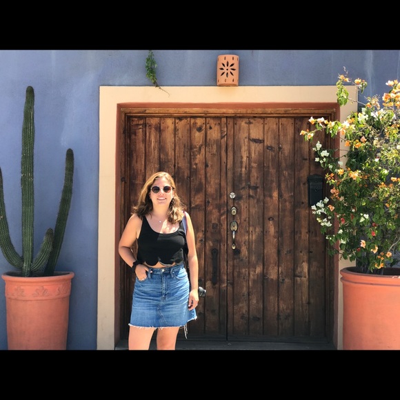 Meet your Posher, Fernanda - Picture 2 of 16